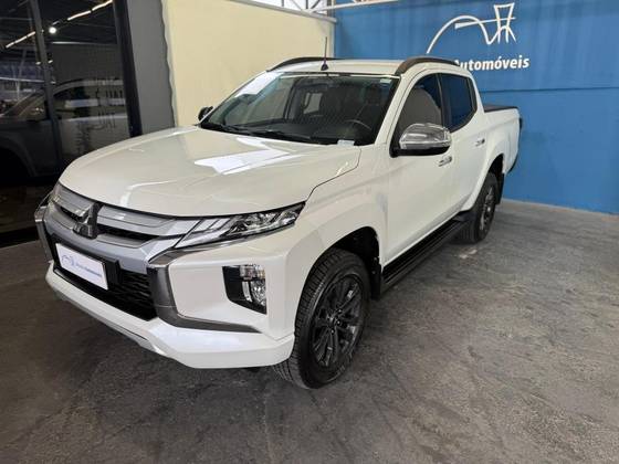 MITSUBISHI L200 TRITON 2.4 16V TURBO DIESEL SPORT HPE-S CD 4P 4X4 AUTOMÁTICO MITSUBISHI L200 TRITON 2.4 16V TURBO DIESEL SPORT HPE-S CD 4P 4X4 AUTOMÁTICO